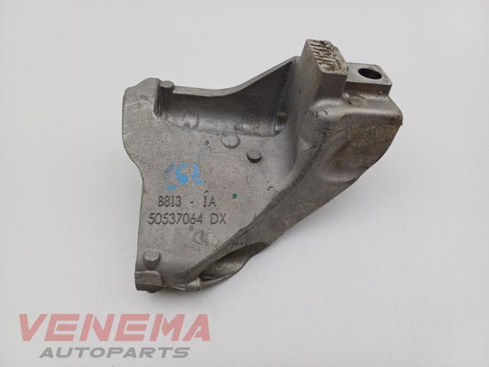 Used Engine mount Alfa Romeo Stelvio (949) 2.0 T 16V Q4 Price € 24,99 Margin scheme offered by Venema Autoparts