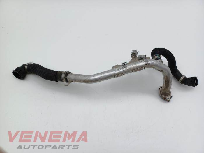 Begagnade Vattenrör Alfa Romeo Stelvio (949) 2.0 T 16V Q4 Pris € 49,99 Marginaltabell erbjuds av Venema Autoparts