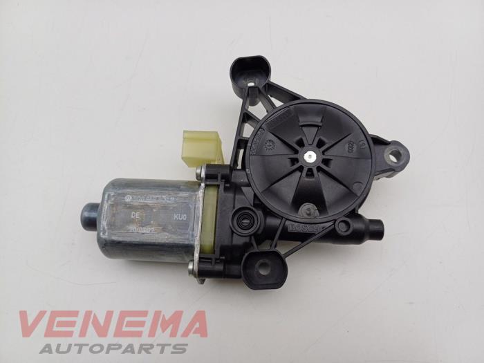 Usados Motor de ventanilla de puerta Audi Q2 (GAB/GAG) 1.0 TFSI 12V Precio € 9,99 Norma de margen ofrecido por Venema Autoparts