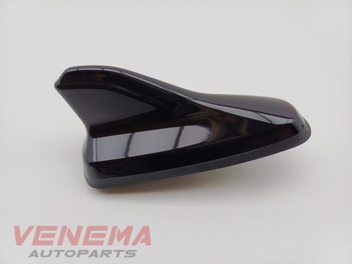 Używane Antena GPS Volkswagen Passat Variant (CJ5) 2.0 TDI 16V Cena € 29,99 Procedura marży oferowane przez Venema Autoparts