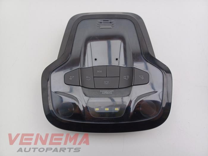 Begagnade Innerbelysning, fram Alfa Romeo Stelvio (949) 2.0 T 16V Q4 Pris € 74,99 Marginaltabell erbjuds av Venema Autoparts