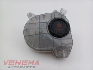 Usagé Vase d'expansion Volkswagen Passat Variant (CJ5) 2.0 TDI 16V Prix € 9,99 Règlement à la marge proposé par Venema Autoparts