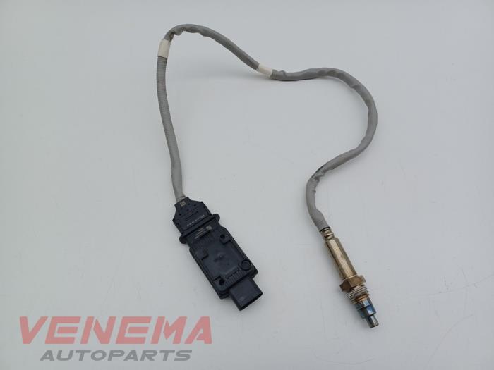 Usagé Capteur NOx Volkswagen Passat Variant (CJ5) 2.0 TDI 16V Prix € 199,99 Règlement à la marge proposé par Venema Autoparts