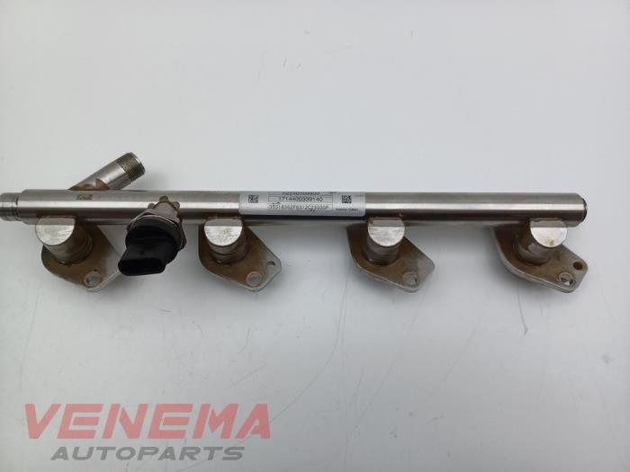 Gebrauchte Einspritzdüse (Einspritzer) Mercedes E (C238) E-300 2.0 Turbo 16V Preis € 74,99 Margenregelung angeboten von Venema Autoparts