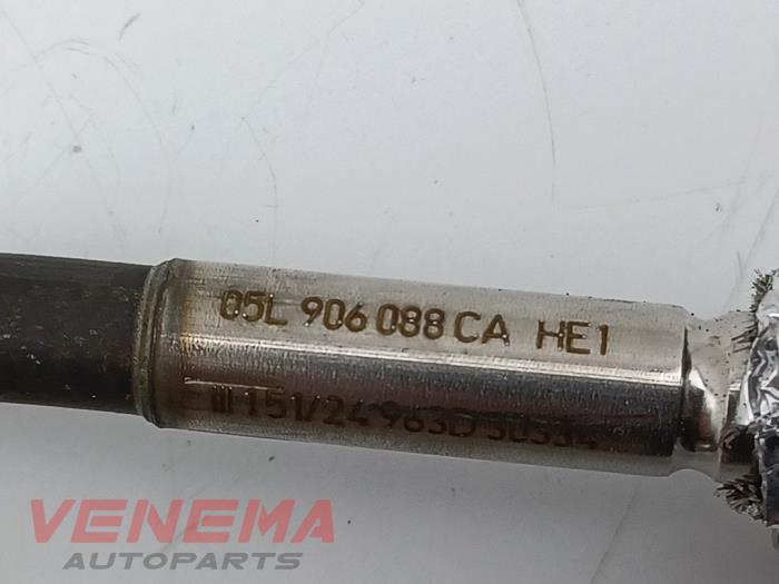 Auspuff Temperatursensor van een Volkswagen Passat Variant (CJ5) 2.0 TDI 16V 2025