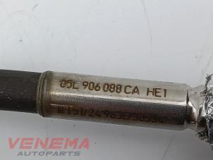 Auspuff Temperatursensor van een Volkswagen Passat Variant (CJ5) 2.0 TDI 16V 2025