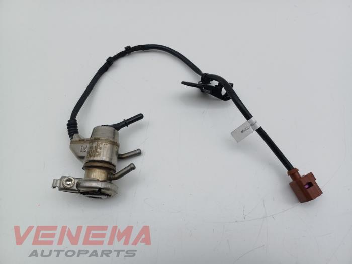 Używane Wtryskiwacz AdBlue Volkswagen Passat Variant (CJ5) 2.0 TDI 16V Cena € 99,99 Procedura marży oferowane przez Venema Autoparts