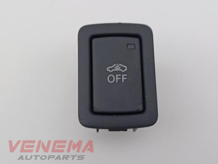 Usados Interruptor Audi A7 Sportback (4GA/4GF) 3.0 TDI V6 24V Precio € 9,99 Norma de margen ofrecido por Venema Autoparts