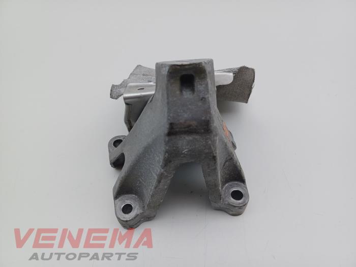 Usagé Support moteur Audi A7 Sportback (4GA/4GF) 3.0 TDI V6 24V Prix € 9,99 Règlement à la marge proposé par Venema Autoparts