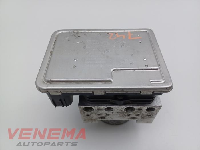 Usagé Bloc ABS Volkswagen Tiguan (AD1) 1.5 TSI 16V Evo BlueMotion Technology Prix € 84,99 Règlement à la marge proposé par Venema Autoparts