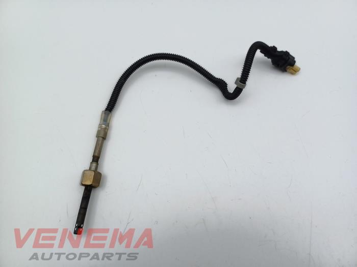 Usagé Sensor température d’échappement Mercedes C Estate (S205) C-250 CDI BlueTEC, C-250 d 2.2 16V Prix € 19,99 Règlement à la marge proposé par Venema Autoparts
