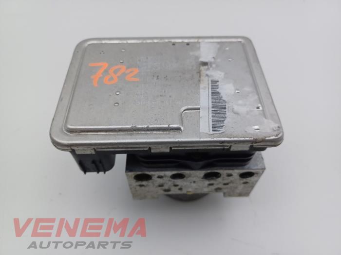 Usagé Bloc ABS Volkswagen T-Roc I 2.0 TSI 16V 4Motion Prix € 99,99 Règlement à la marge proposé par Venema Autoparts