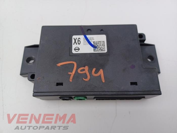 Usagé Module PDC Nissan Qashqai (J12) 1.3 DIG-T MHEV 16V Prix € 89,99 Règlement à la marge proposé par Venema Autoparts