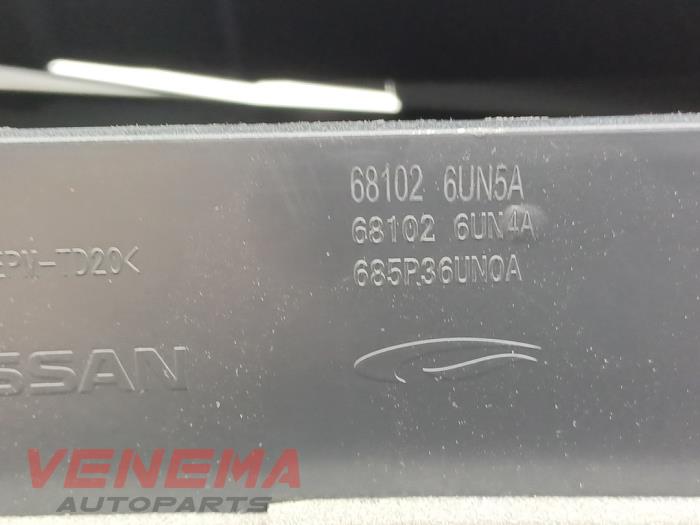 Handskfack från en Nissan Qashqai (J12) 1.3 DIG-T MHEV 16V 2025
