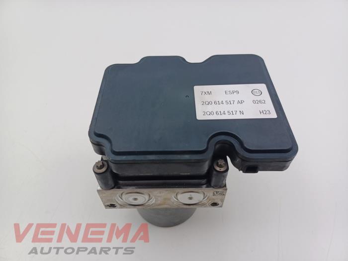 Usagé Bloc ABS Volkswagen Polo VI (AW1) 1.0 TSI 12V Prix € 24,99 Règlement à la marge proposé par Venema Autoparts