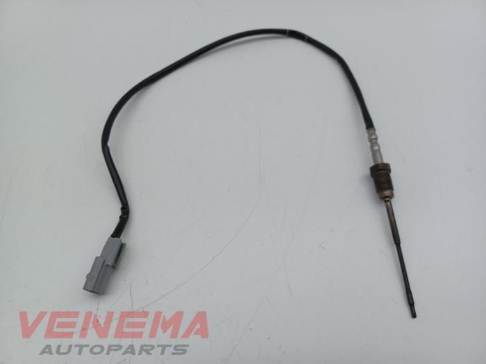Usagé Sensor température d’échappement Mercedes A (W176) 1.5 A-180 CDI, A-180d 16V Prix € 19,99 Règlement à la marge proposé par Venema Autoparts