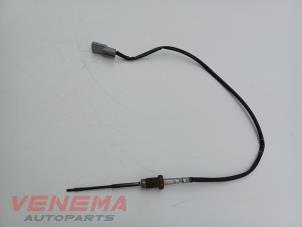 Auspuff Temperatursensor van een Mercedes-Benz A (W176) 1.5 A-180 CDI, A-180d 16V 2015