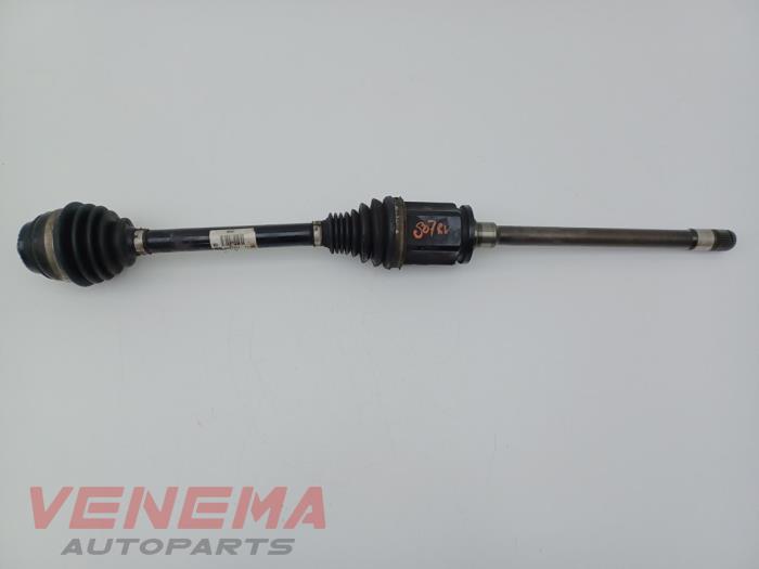 Usagé Arbre de transmission avant droit BMW X3 (G01) xDrive 20i 2.0 TwinPower Turbo 16V Van Prix € 399,99 Règlement à la marge proposé par Venema Autoparts