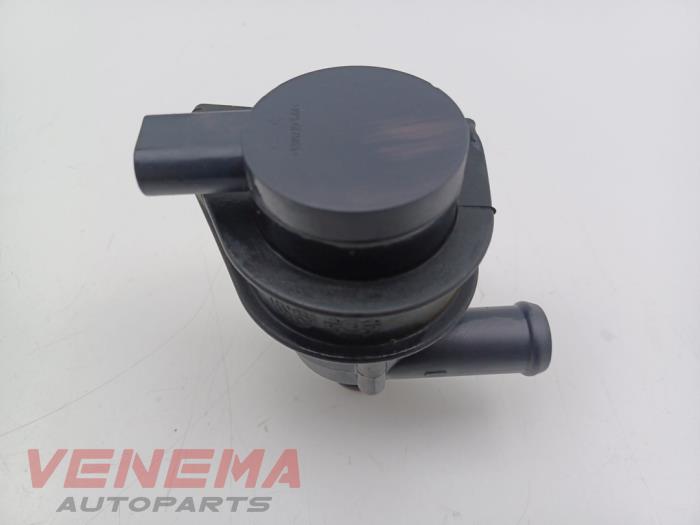 Begagnade Extra vattenpump Volkswagen Golf VI Cabrio (1K) 1.4 TSI 122 16V Pris € 9,99 Marginaltabell erbjuds av Venema Autoparts