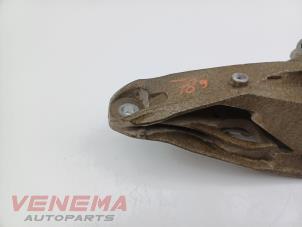 Engine mount from a Volkswagen Transporter T6 2.0 TDI 150 4Motion 2020
