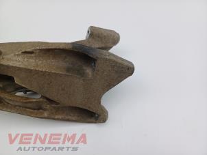 Engine mount from a Volkswagen Transporter T6 2.0 TDI 150 4Motion 2020