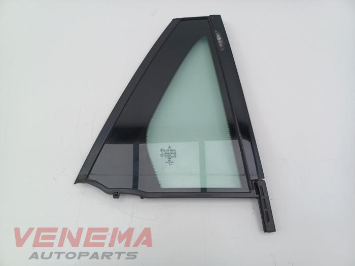 Usados Ventanilla triangular derecha detrás Mercedes GLC (X253) 2.0 260 16V 4-Matic Precio € 74,99 Norma de margen ofrecido por Venema Autoparts