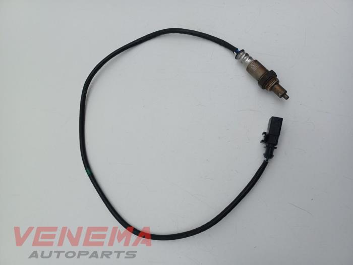 Lambda probe from a Volkswagen T-Roc I 1.0 TSI 12V 2024