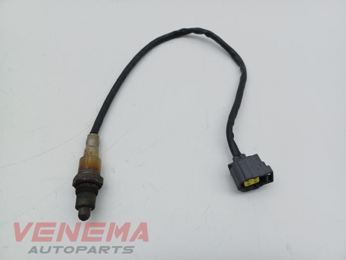 Lambda probe from a Mercedes-Benz GLC (X253) 2.0 260 16V 4-Matic 2016