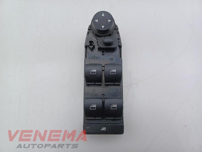 Usados Interruptor de ventanilla eléctrica BMW 3 serie Touring (E91) 320i 16V Precio € 34,99 Norma de margen ofrecido por Venema Autoparts
