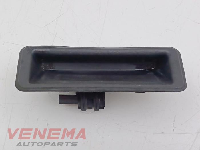 Tailgate exterior handle