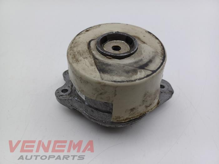 Used Engine mount Mercedes GLC (X253) 2.0 260 16V 4-Matic Price € 34,99 Margin scheme offered by Venema Autoparts