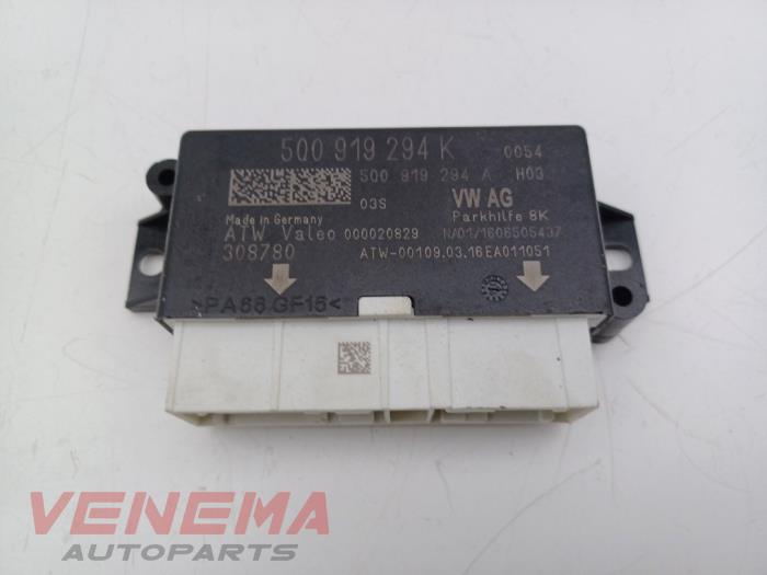 Begagnade PDC-modul Seat Leon ST (5FF) 2.0 TDI FR 16V Pris € 9,99 Marginaltabell erbjuds av Venema Autoparts