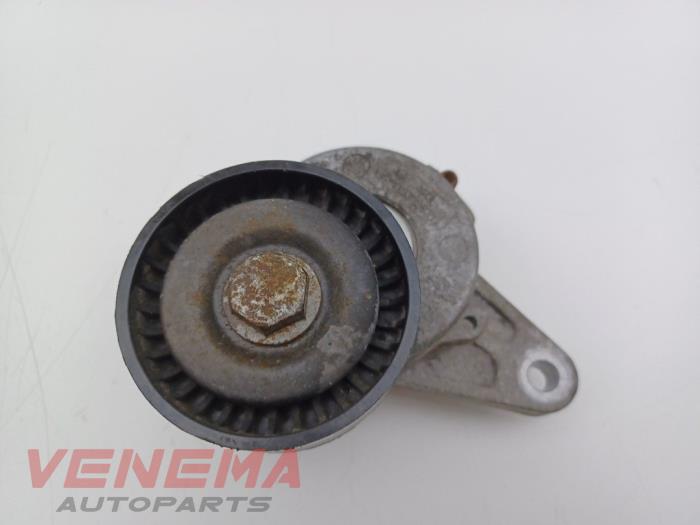 Usados Rodillo tensor correa múltiple Seat Leon ST (5FF) 2.0 TDI FR 16V Precio € 19,99 Norma de margen ofrecido por Venema Autoparts