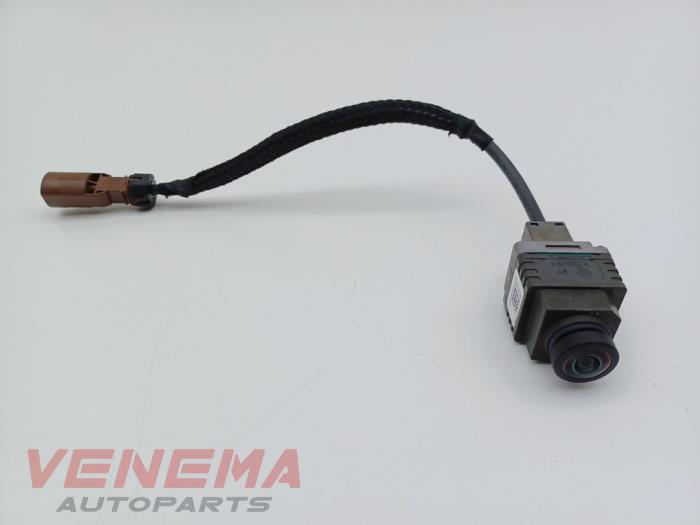 Używane Kamera cofania Mercedes E Estate (S213) E-220d 2.0 Turbo 16V Cena € 99,99 Procedura marży oferowane przez Venema Autoparts