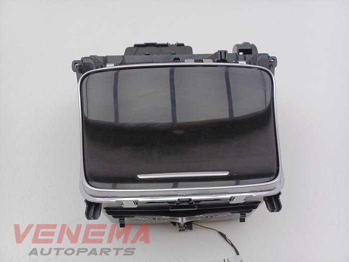 Begagnade Förvaringsfack Mercedes E Estate (S213) E-220d 2.0 Turbo 16V Pris € 74,99 Marginaltabell erbjuds av Venema Autoparts