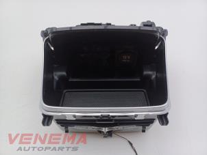 Schowek z Mercedes-Benz E Estate (S213) E-220d 2.0 Turbo 16V 2018