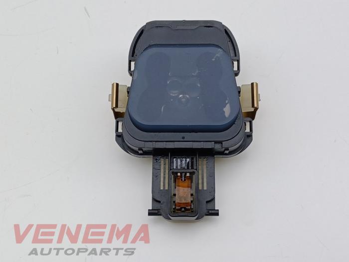 Begagnade Regnsensor Mercedes E Estate (S213) E-220d 2.0 Turbo 16V Pris € 24,99 Marginaltabell erbjuds av Venema Autoparts