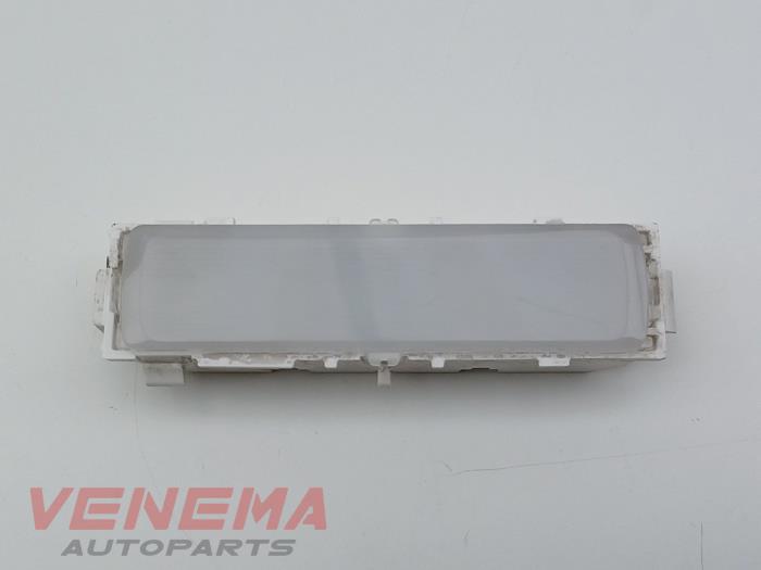 Begagnade Innerbelysning, bak Mercedes E Estate (S213) E-220d 2.0 Turbo 16V Pris € 9,99 Marginaltabell erbjuds av Venema Autoparts