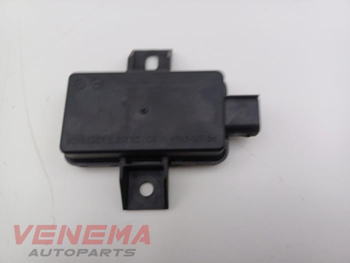 Begagnade Däcktrycksmodul Mercedes E Estate (S213) E-220d 2.0 Turbo 16V Pris € 39,99 Marginaltabell erbjuds av Venema Autoparts