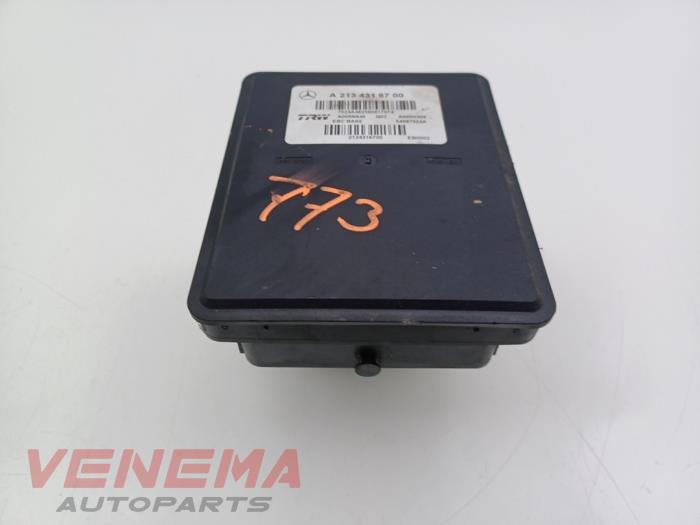 Gebrauchte ABS Pumpe Mercedes E Estate (S213) E-220d 2.0 Turbo 16V Preis € 199,99 Margenregelung angeboten von Venema Autoparts