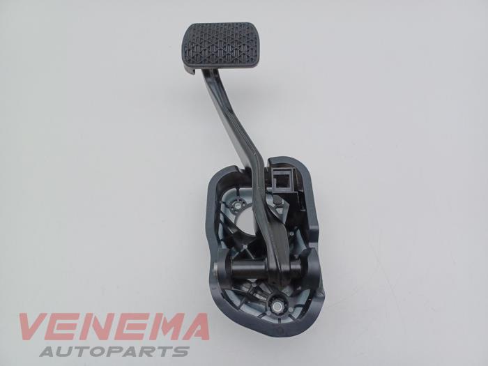 Begagnade Bromspedal Mercedes E Estate (S213) E-220d 2.0 Turbo 16V Pris € 39,99 Marginaltabell erbjuds av Venema Autoparts