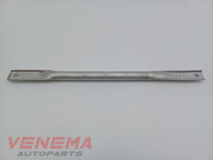 Usagé Support (divers) Mercedes E Estate (S213) E-220d 2.0 Turbo 16V Prix € 9,99 Règlement à la marge proposé par Venema Autoparts