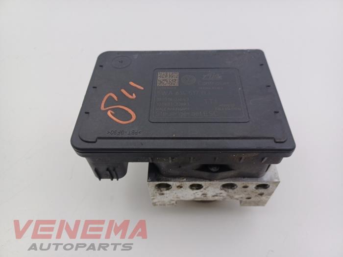 Used ABS pump Volkswagen Caddy Combi V (SBB/SBJ) 2.0 TDI BlueMotionTechnology Price € 89,99 Margin scheme offered by Venema Autoparts
