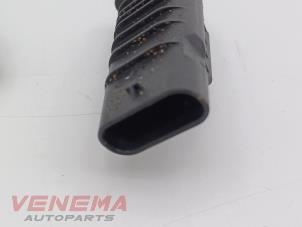 Lambda probe from a Mercedes-Benz C (W206) C-200 1.5 EQ Boost 4-Matic 2024