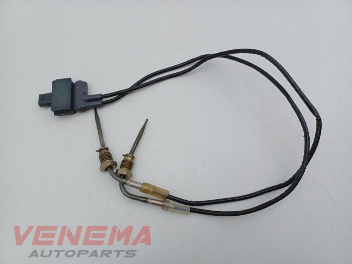 Usagé Sensor température d’échappement Mercedes C (W206) C-200 1.5 EQ Boost 4-Matic Prix € 120,99 Prix TTC proposé par Venema Autoparts