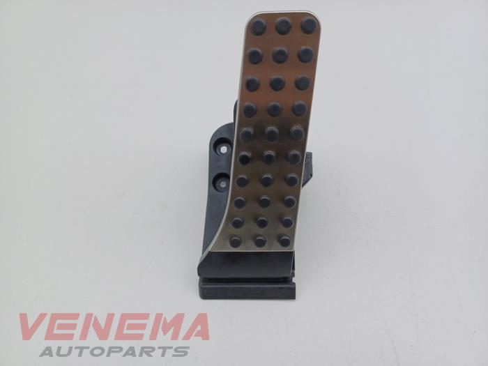 Gebrauchte Gaspedal Mercedes C (W206) C-200 1.5 EQ Boost 4-Matic Preis € 42,34 Mit Mehrwertsteuer angeboten von Venema Autoparts