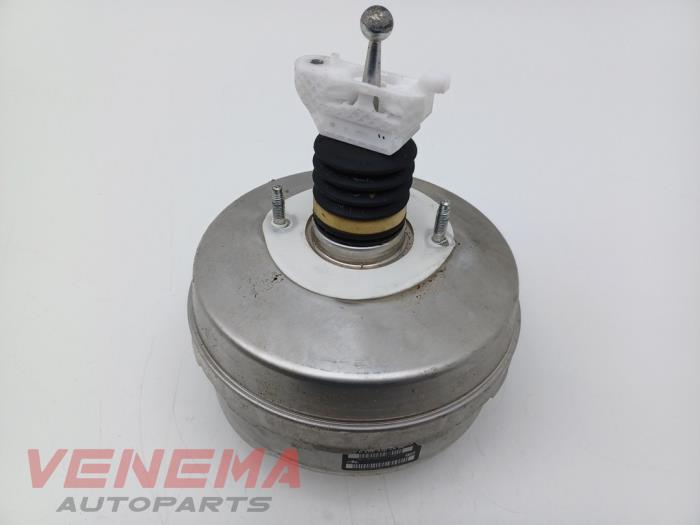 Usagé Assistant de freinage Mercedes C (W206) C-200 1.5 EQ Boost 4-Matic Prix € 181,49 Prix TTC proposé par Venema Autoparts
