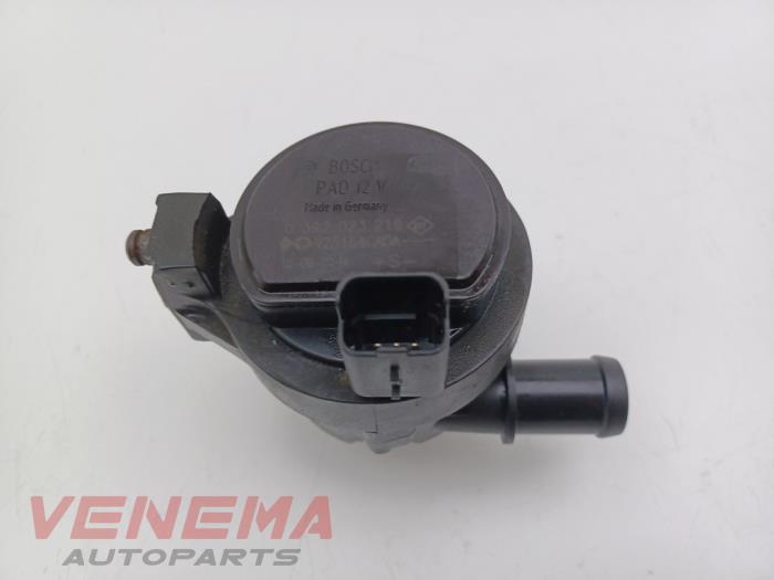 Begagnade Extra vattenpump Opel Vivaro 1.6 CDTI BiTurbo 120 Pris € 29,99 Marginaltabell erbjuds av Venema Autoparts