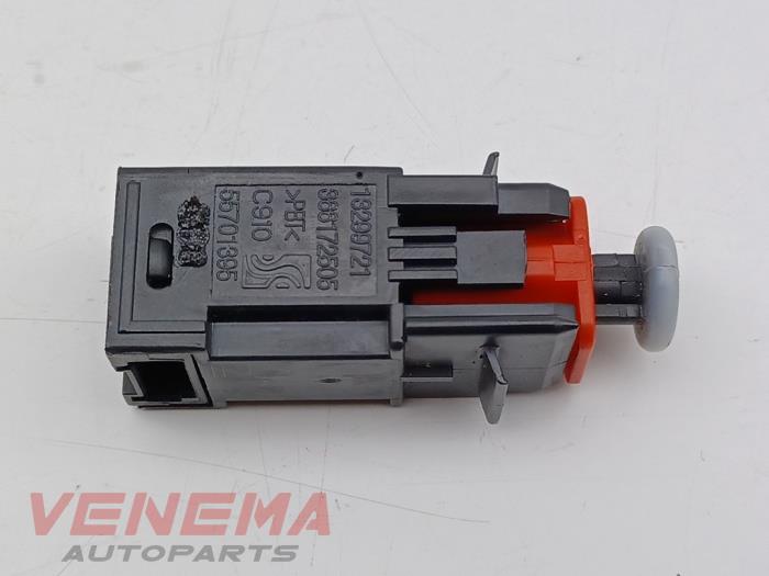 Gebrauchte Bremslicht Schalter Opel Adam 1.0 Ecotec 12V SIDI Turbo Preis € 9,99 Margenregelung angeboten von Venema Autoparts
