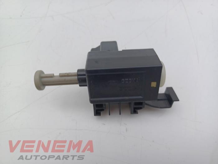 Clutch pedal sensor